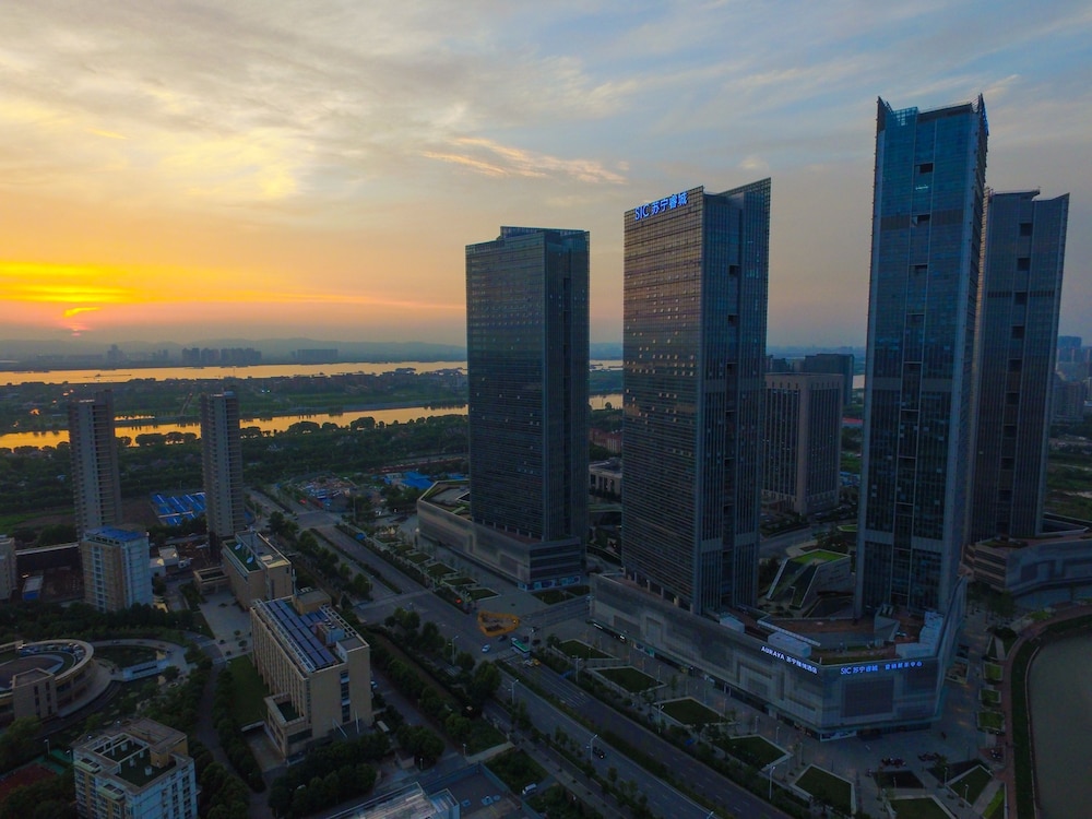 Auraya By Suning Nanjing Hexi 26/26