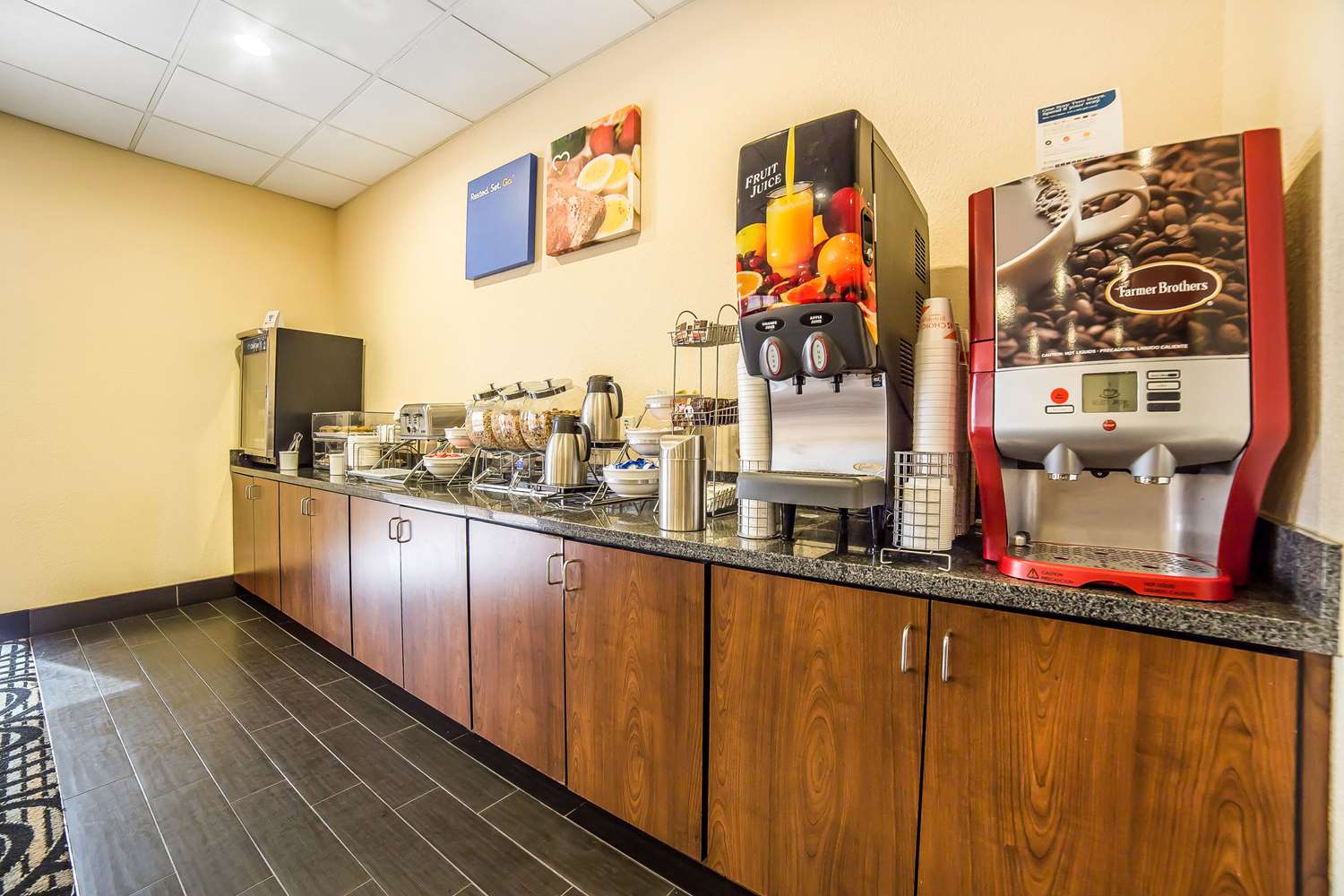 COMFORT INN BALLARD-ROOSEVELT 9/30