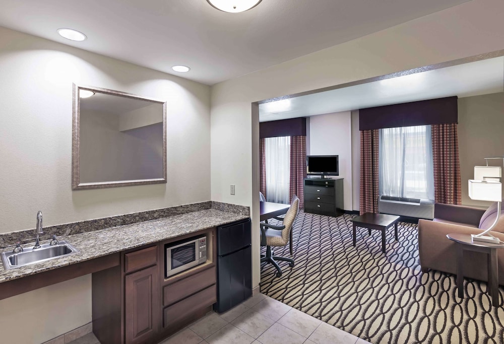 Hampton Inn And Suites Morgan City 32/63