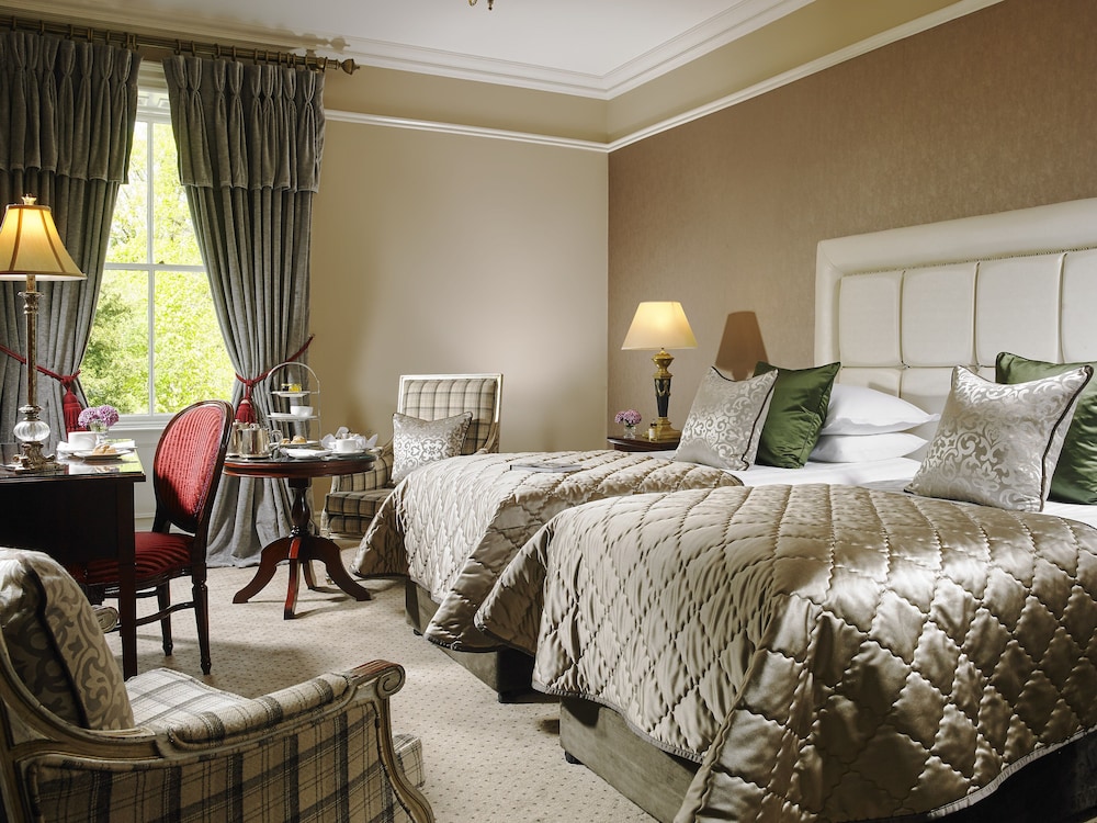 KING BED