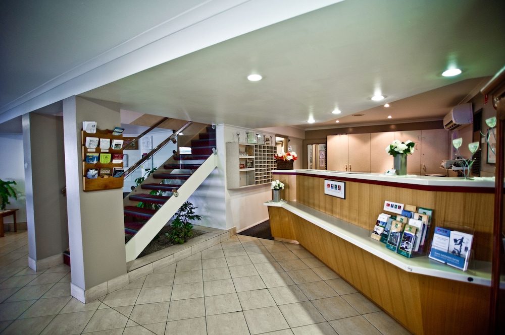 Centrepoint Motor Inn 18/19