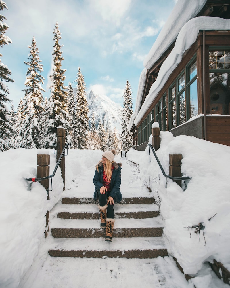 Emerald Lake Lodge 5/71