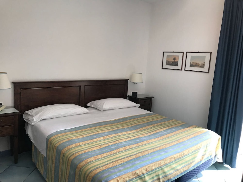 SUPERIOR, DOUBLE BED