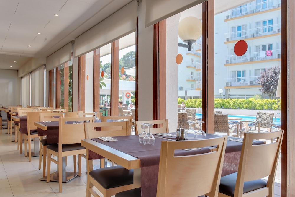 Hotel Garbi Park 18/27