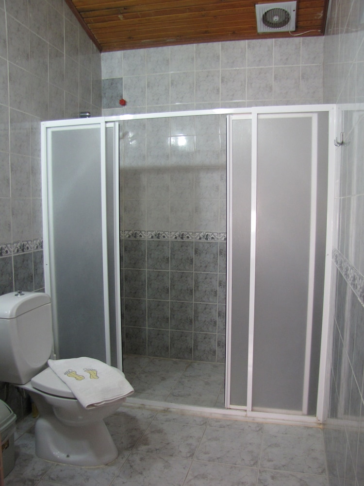 Ali Babas Guesthouse 37/42