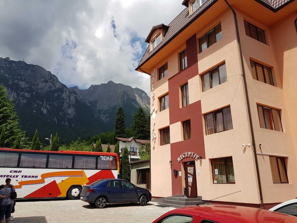 Hotel Iri 3/63