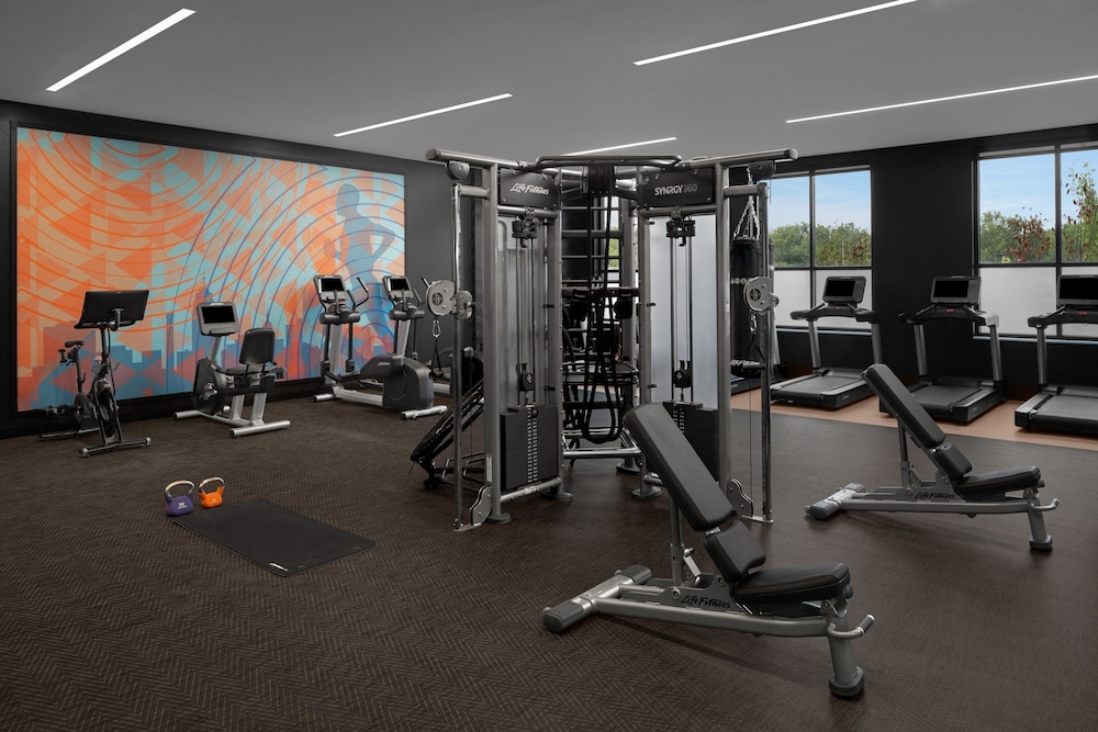 AC Hotel by Marriott Lansing University Area 24/49