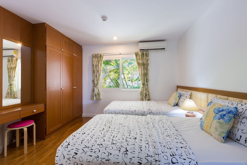 Baan Poolom Beachfront Condominium 11/50