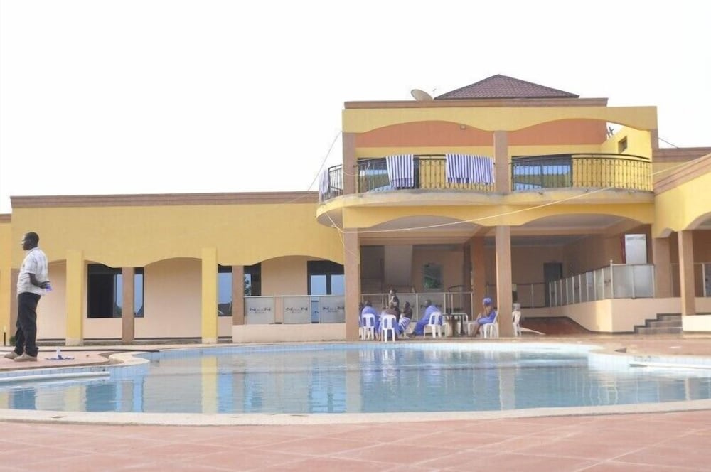Nican Resort Hotel 6/50