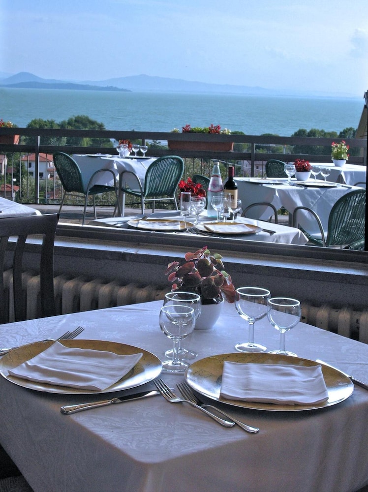 Hotel Cavalieri 33/50