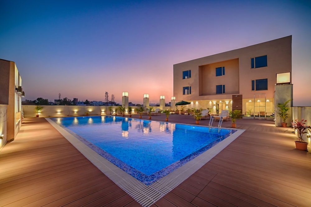 Vivanta Jamshedpur, Golmuri 50/57