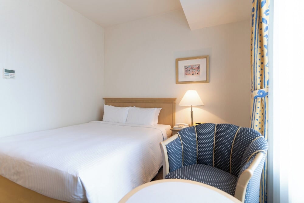 SEMI ROOM, DOUBLE BED