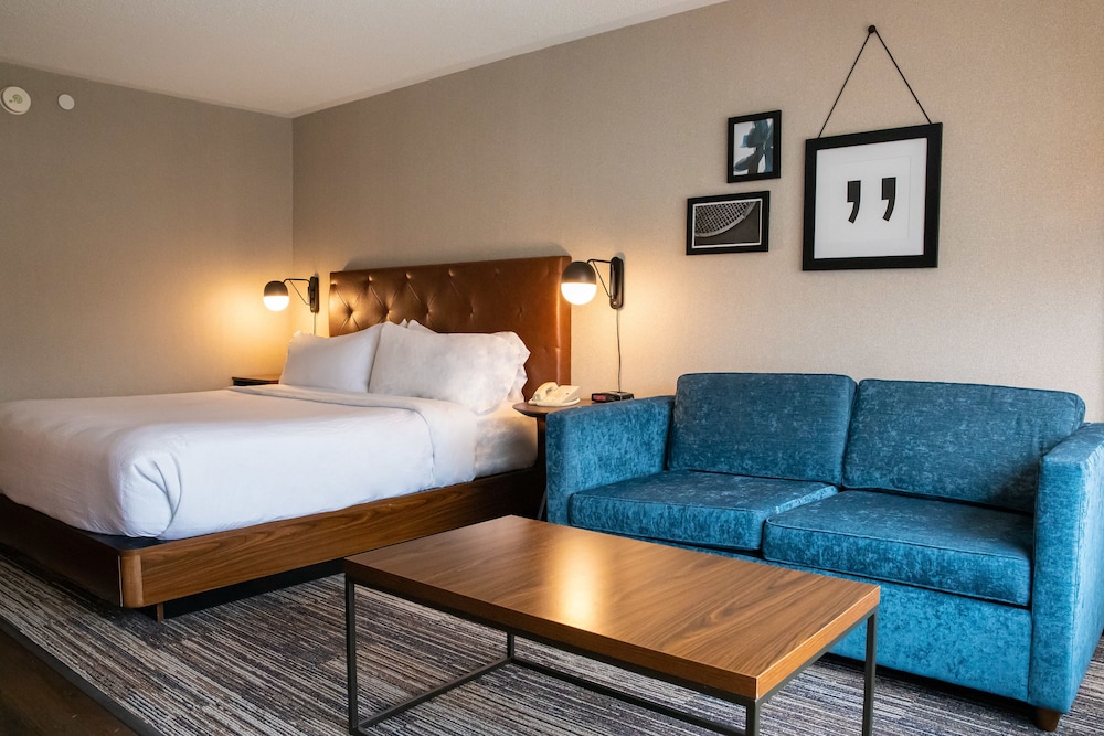 Four Points by Sheraton Point Edward Sarnia 9/62
