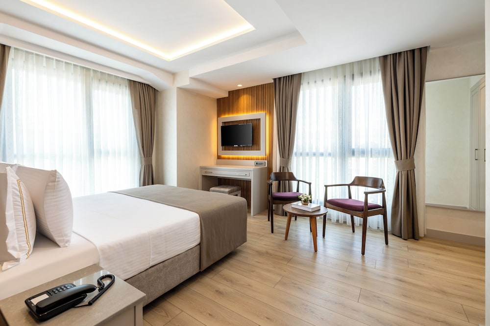 CARINA GOLD HOTEL 36/65