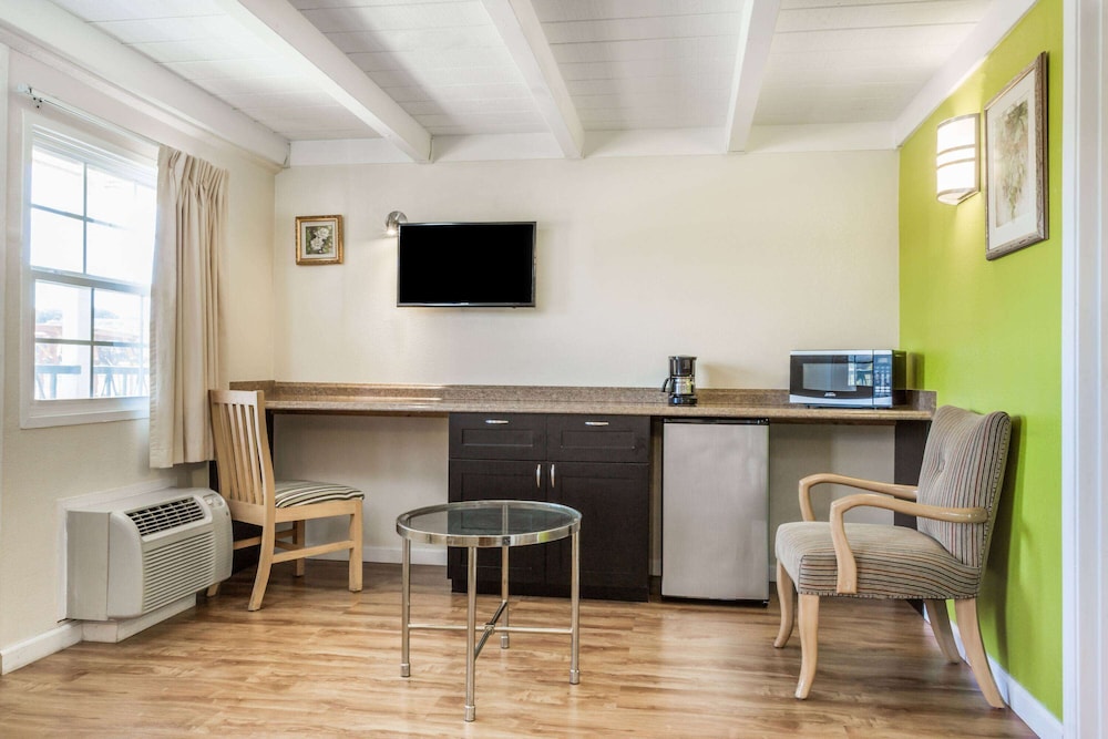 Travelodge By Wyndham Fairfield/Napa Valley 27/35
