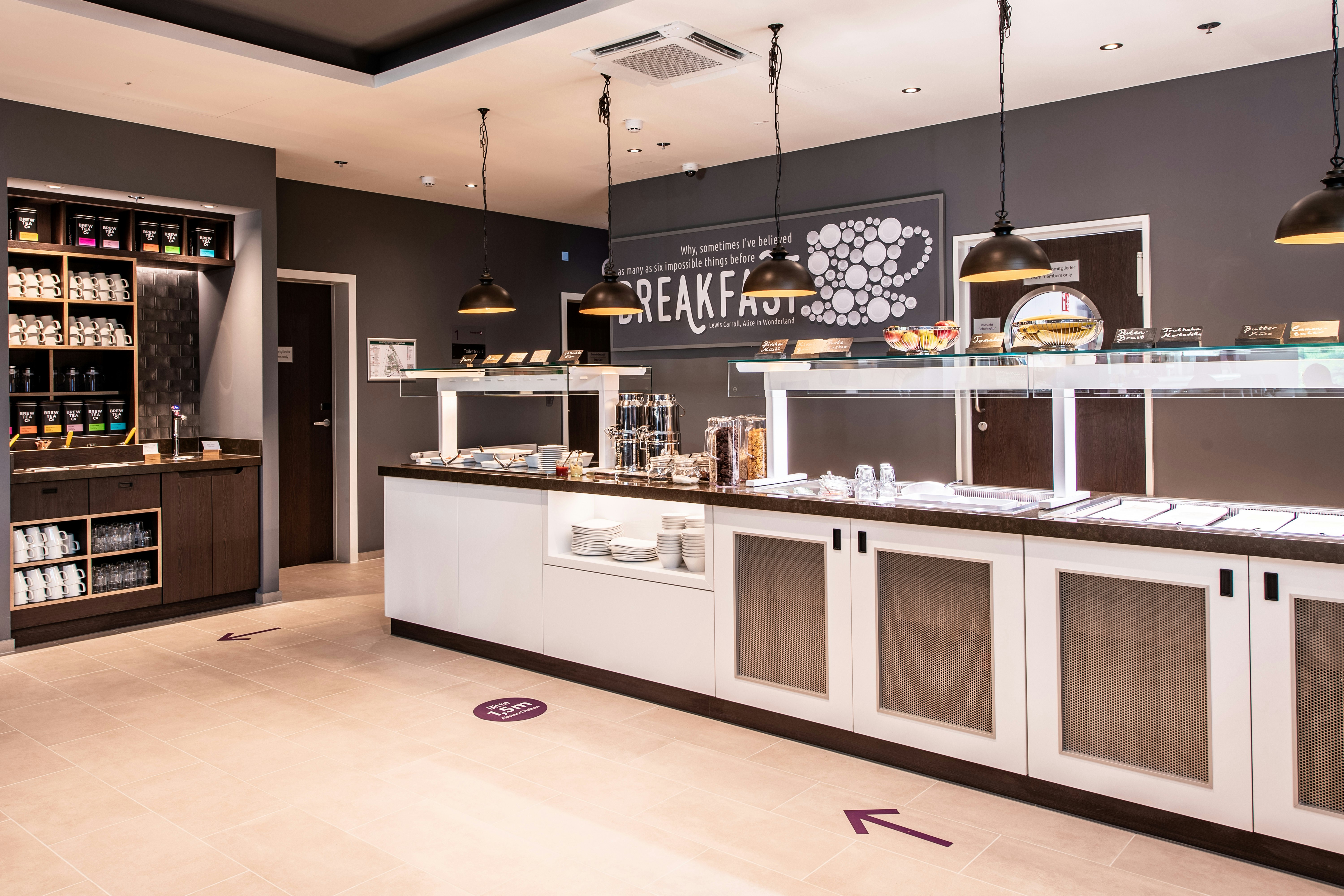 Lobby at Premier Inn Stuttgart City Centre Hotel, STUTTGART