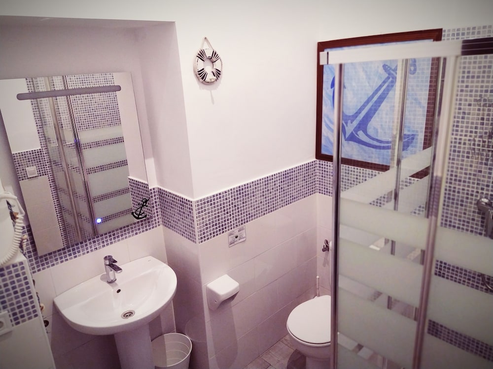 EXTERIOR, DOUBLE BED, PRIVATE BATHROOM, GROUND FLOOR
