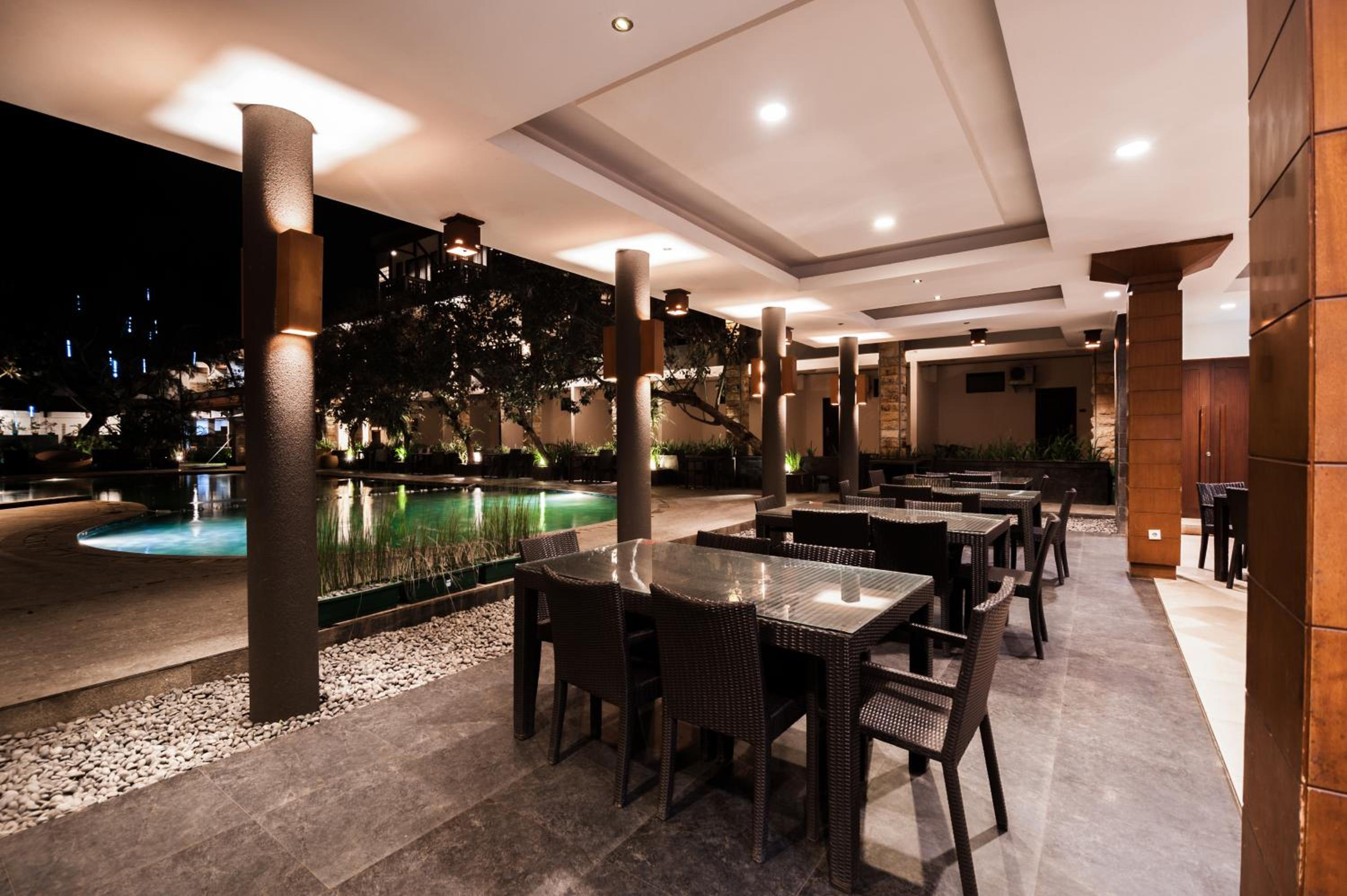 Surya Kencana Seaside Hotel 31/50