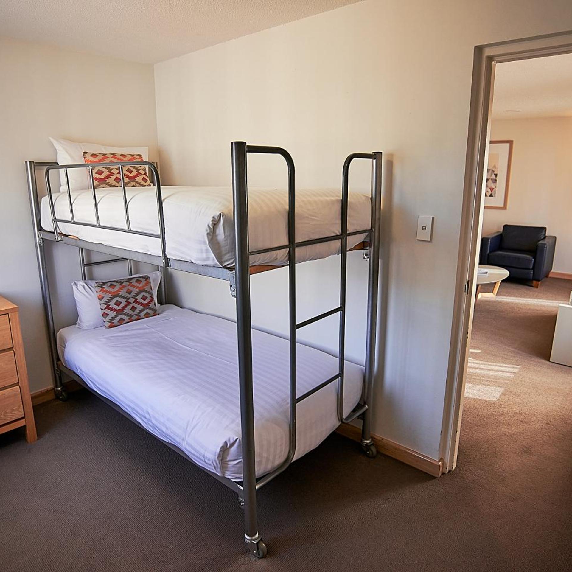 4 Rooms, Suite