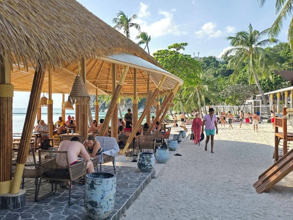 Cocohut Beach Resort 42/50