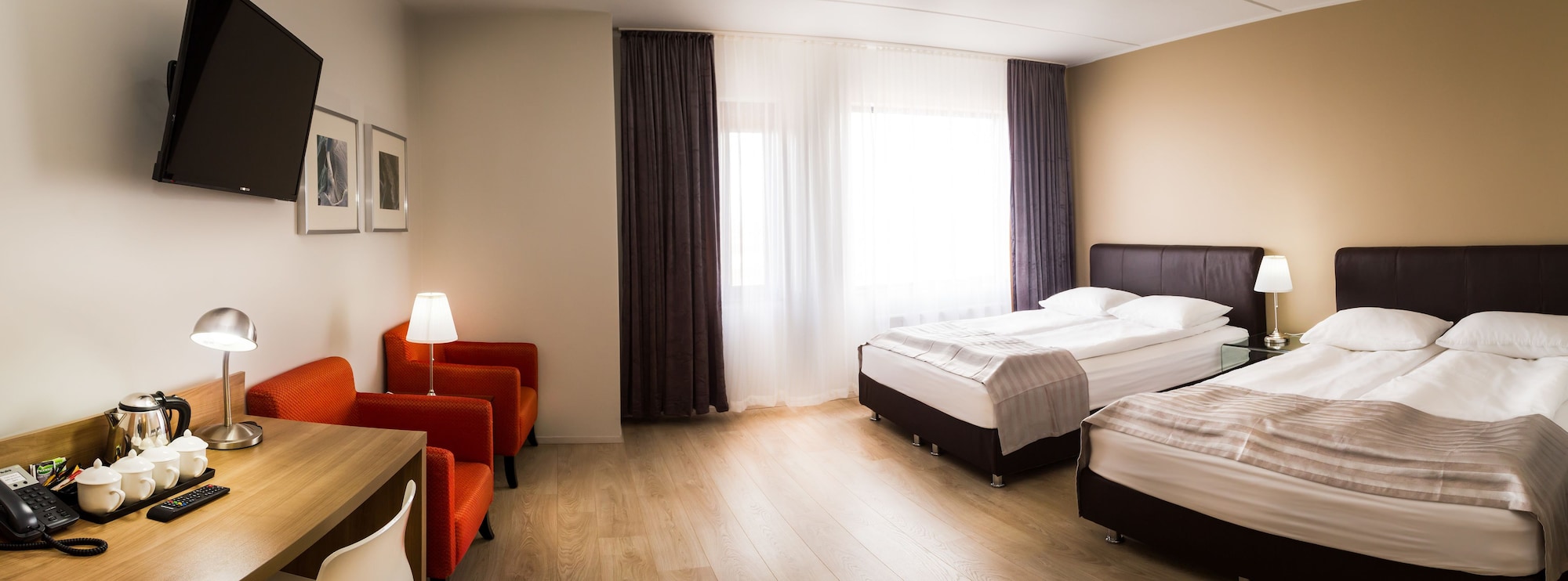 غرفة عائلية رباعية بسريرين كينج، Aurora Hotel At Reykjavik-Keflavik Airport Terminal Kef 3/5