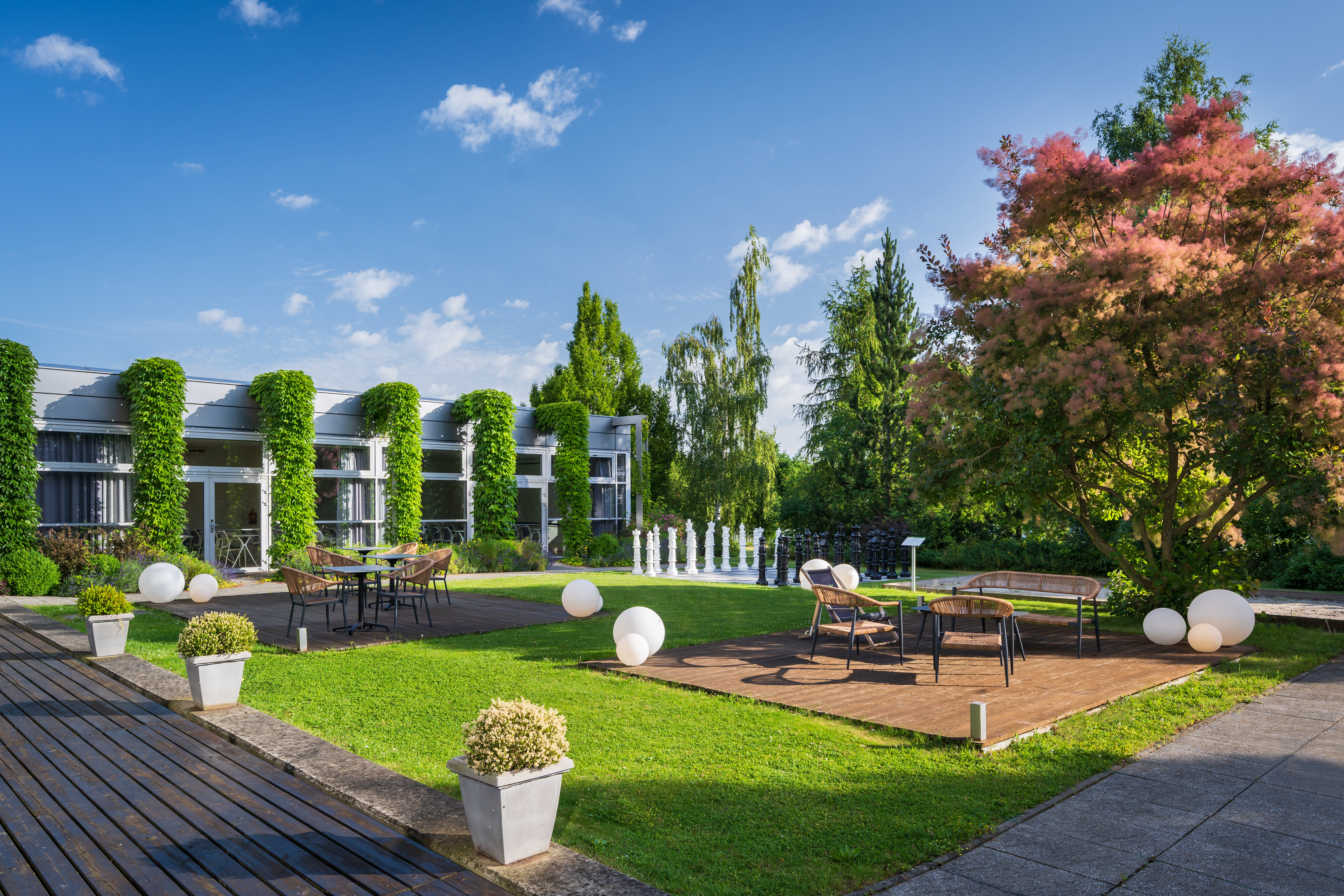 HOLIDAY INN PRAGUE AIRPORT 72/76