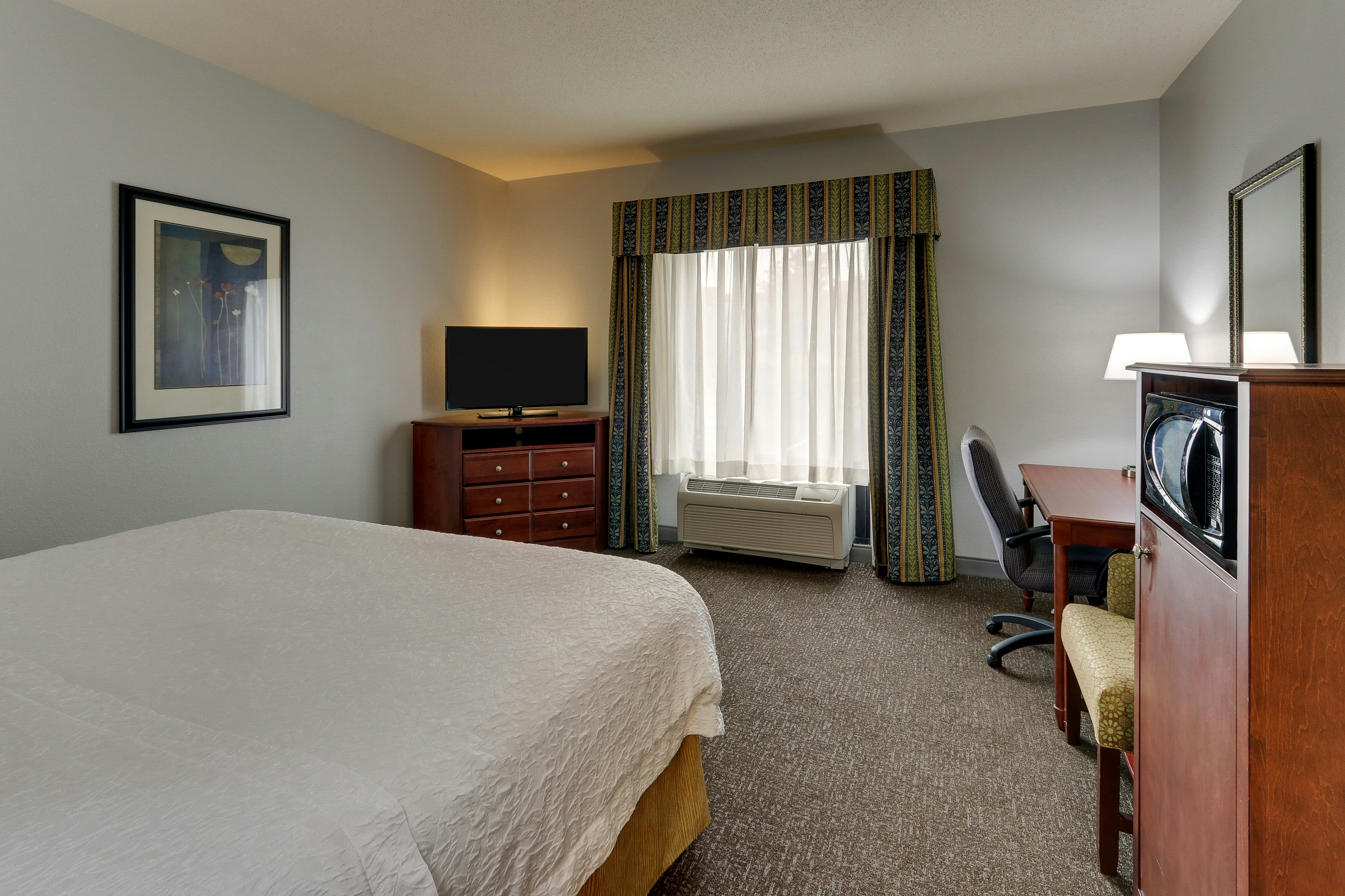ROOM, KING BED
