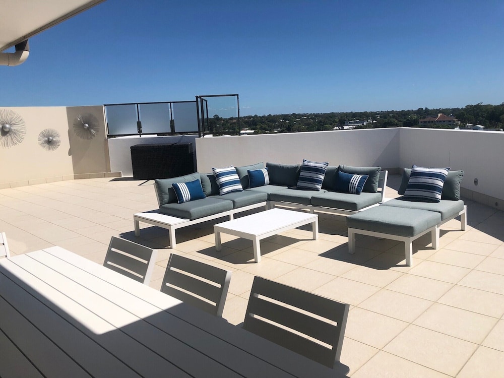 Grand Mercure Allegra Hervey Bay 67/74