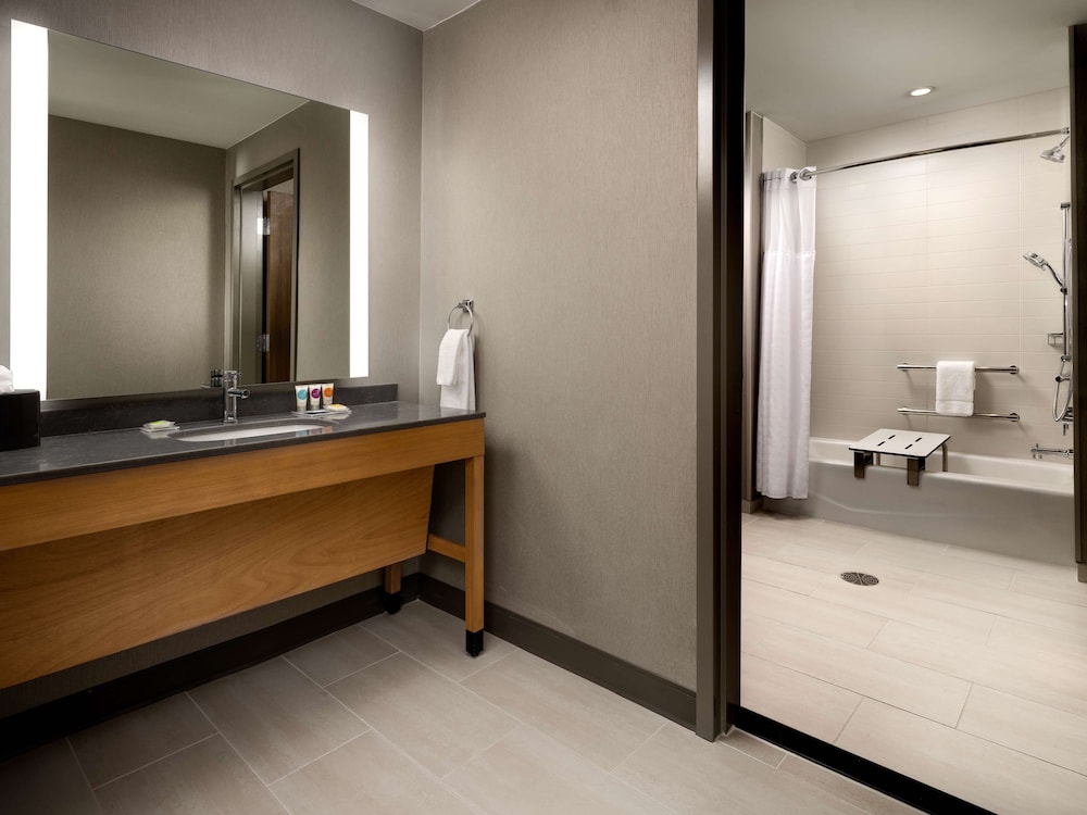 Hyatt Place Amarillo-West 33/33