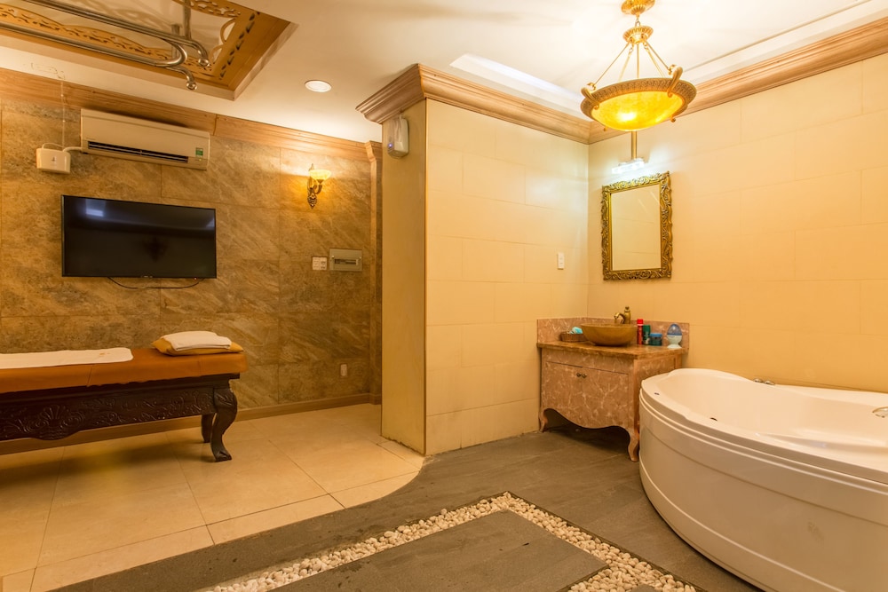 Minh Tam Hotel And Spa 50/54