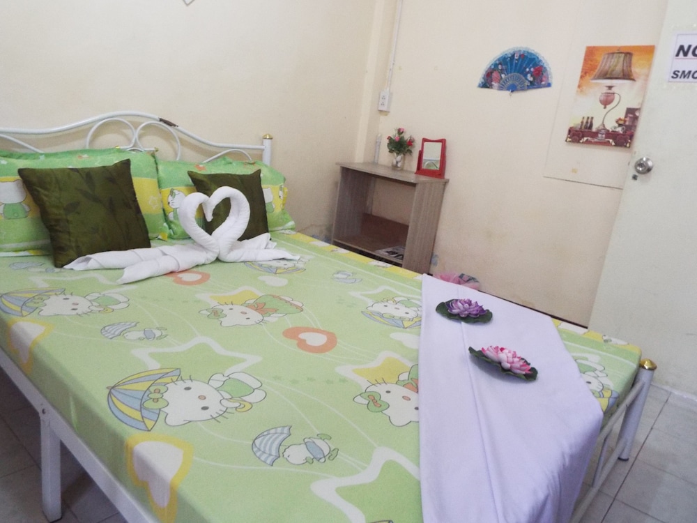 Hostel 24 12/50