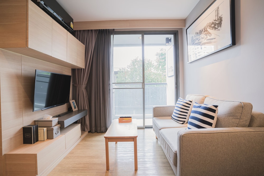 Voque Hotel & Serviced Residence Sukhumvit 51 21/37