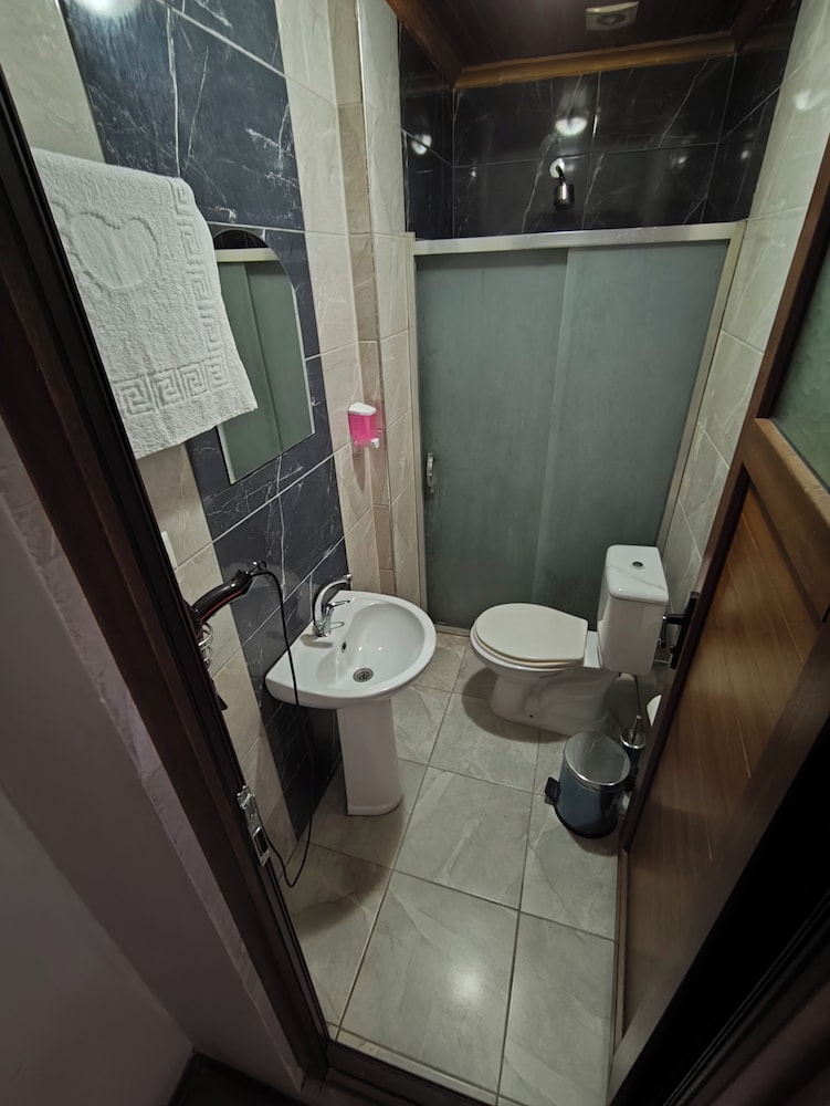 Kule Hotel 47/49