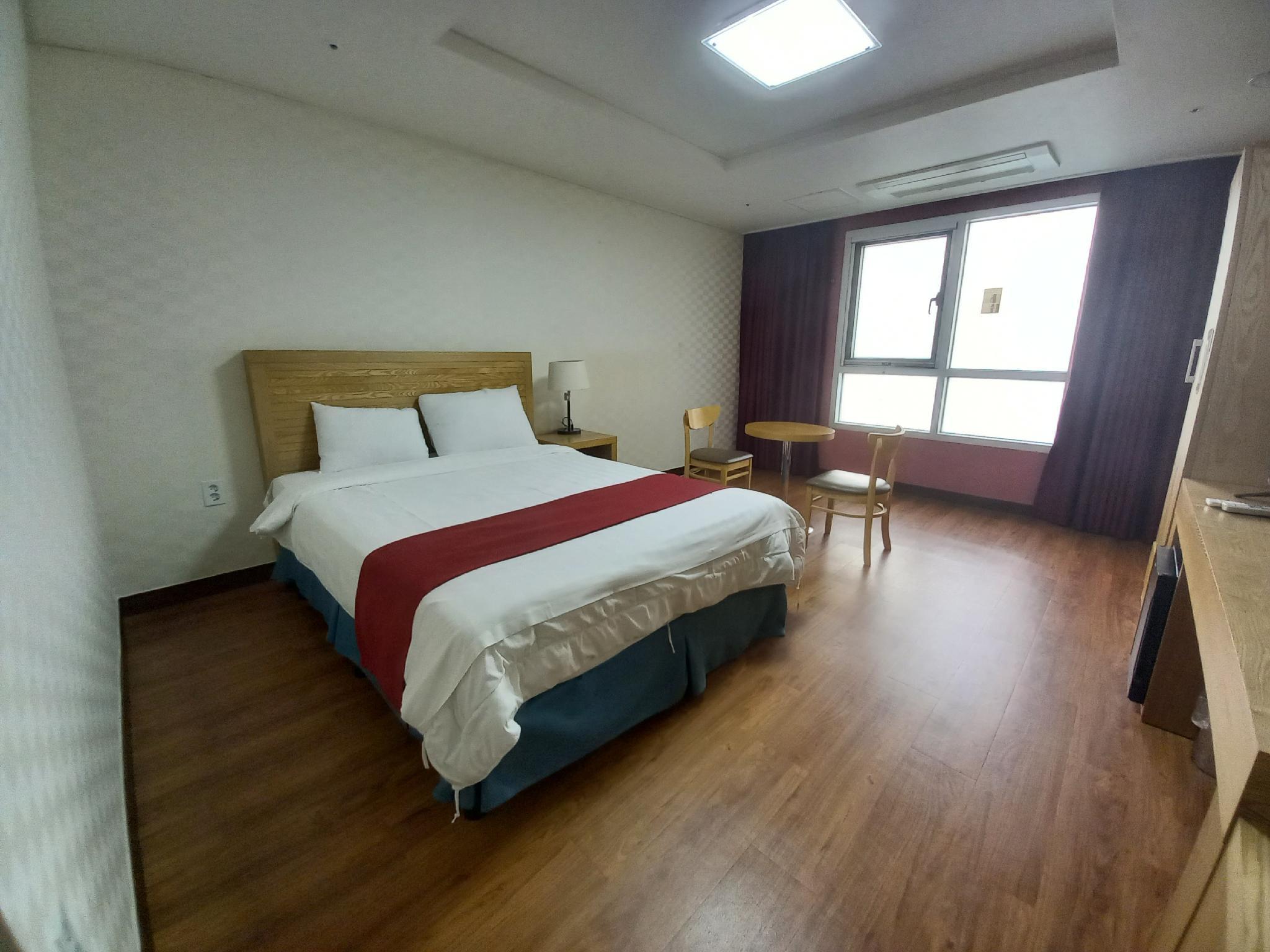 Standard, Double Bed