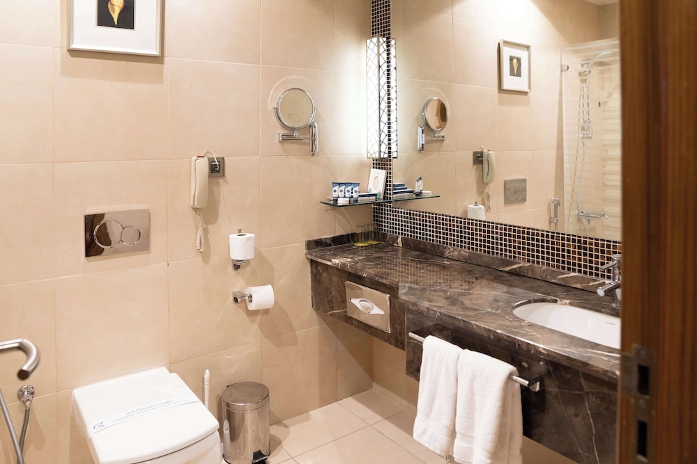 جولدن تيوليب بريدة(Golden Tulip Buraidah Al Qassim Hotel) 49/50