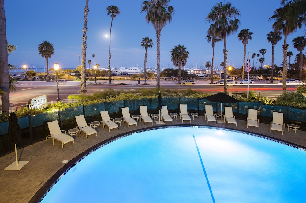 WEST BEACH INN A COAST HOTEL 34/65