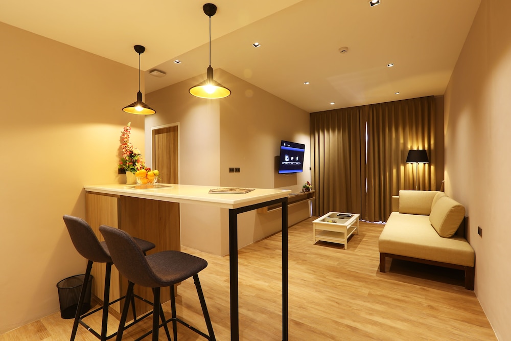 W3 Hotel 44/50