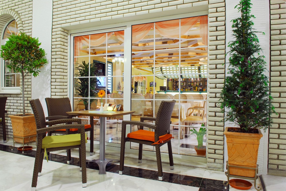 Strass Hotel 28/39