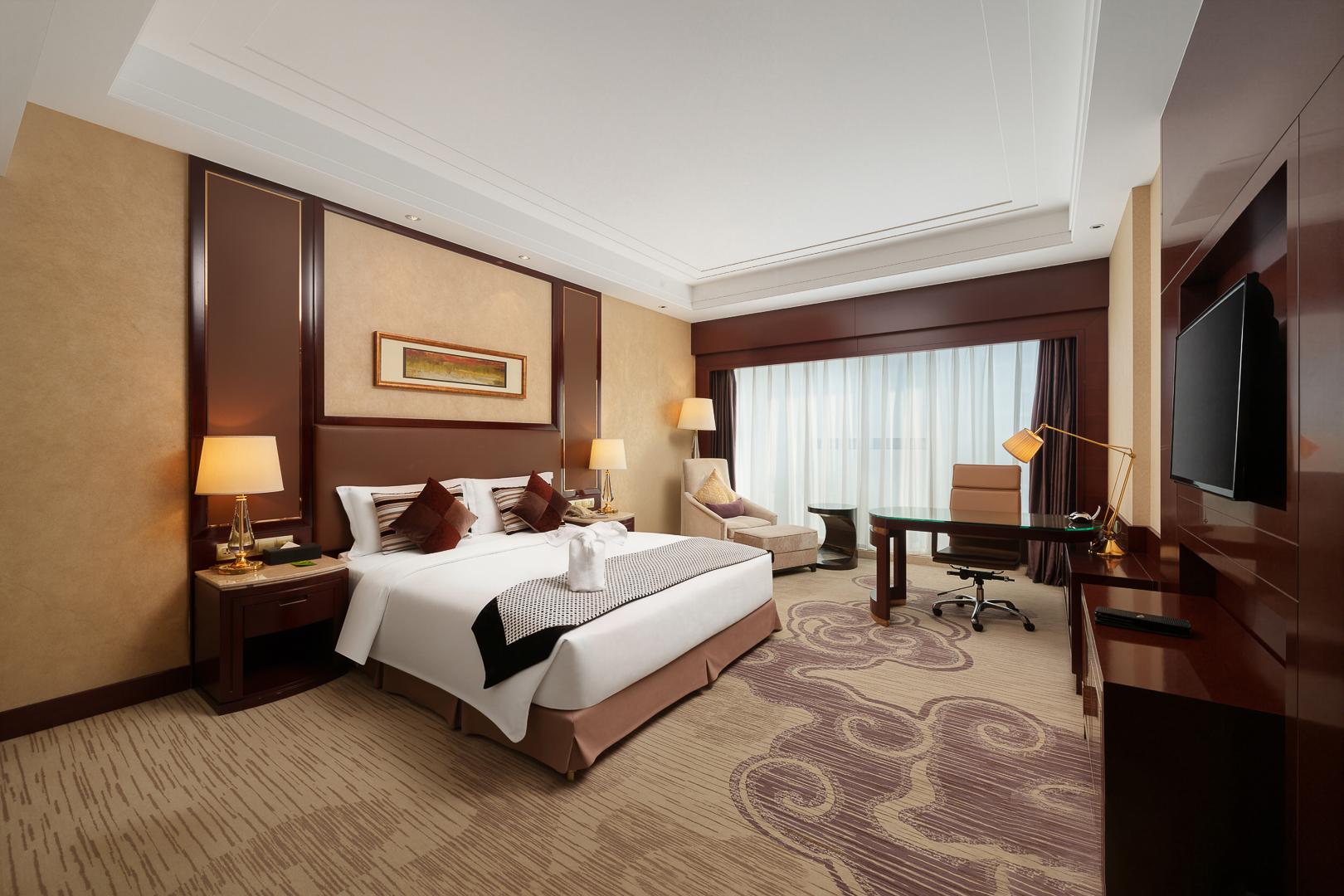 Superior, King Bed
