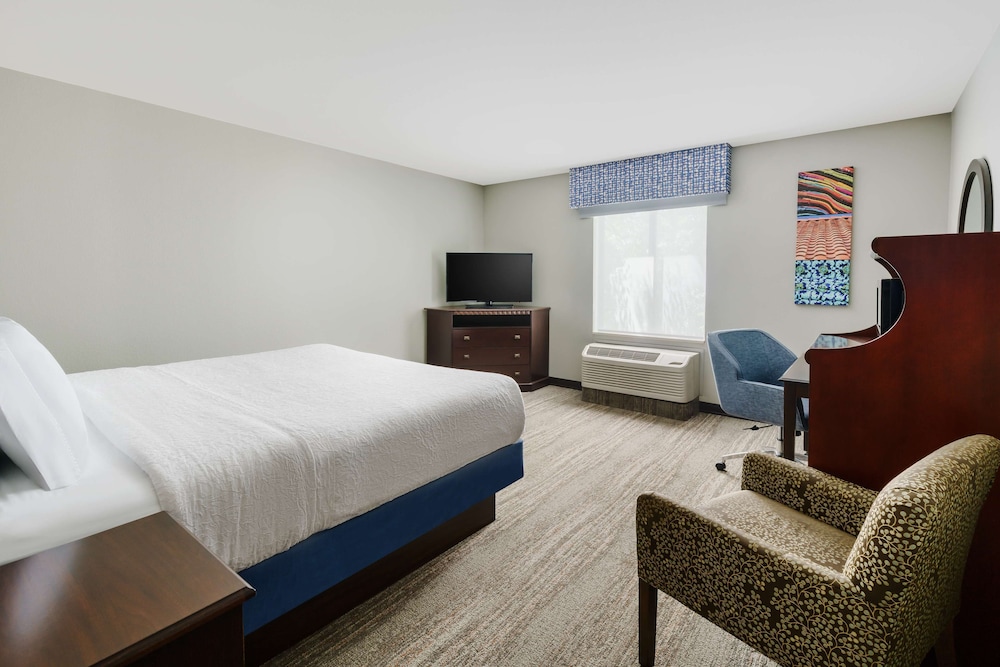 Hampton Inn Suites West Sacramento 14/62