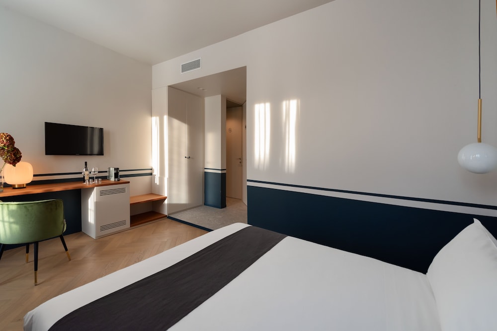 Velvet Grey Boutique Hotel 16/29