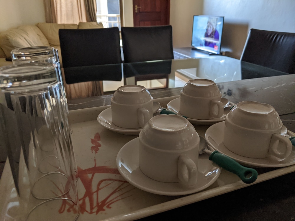 Prestige Hotel Suites 41/50