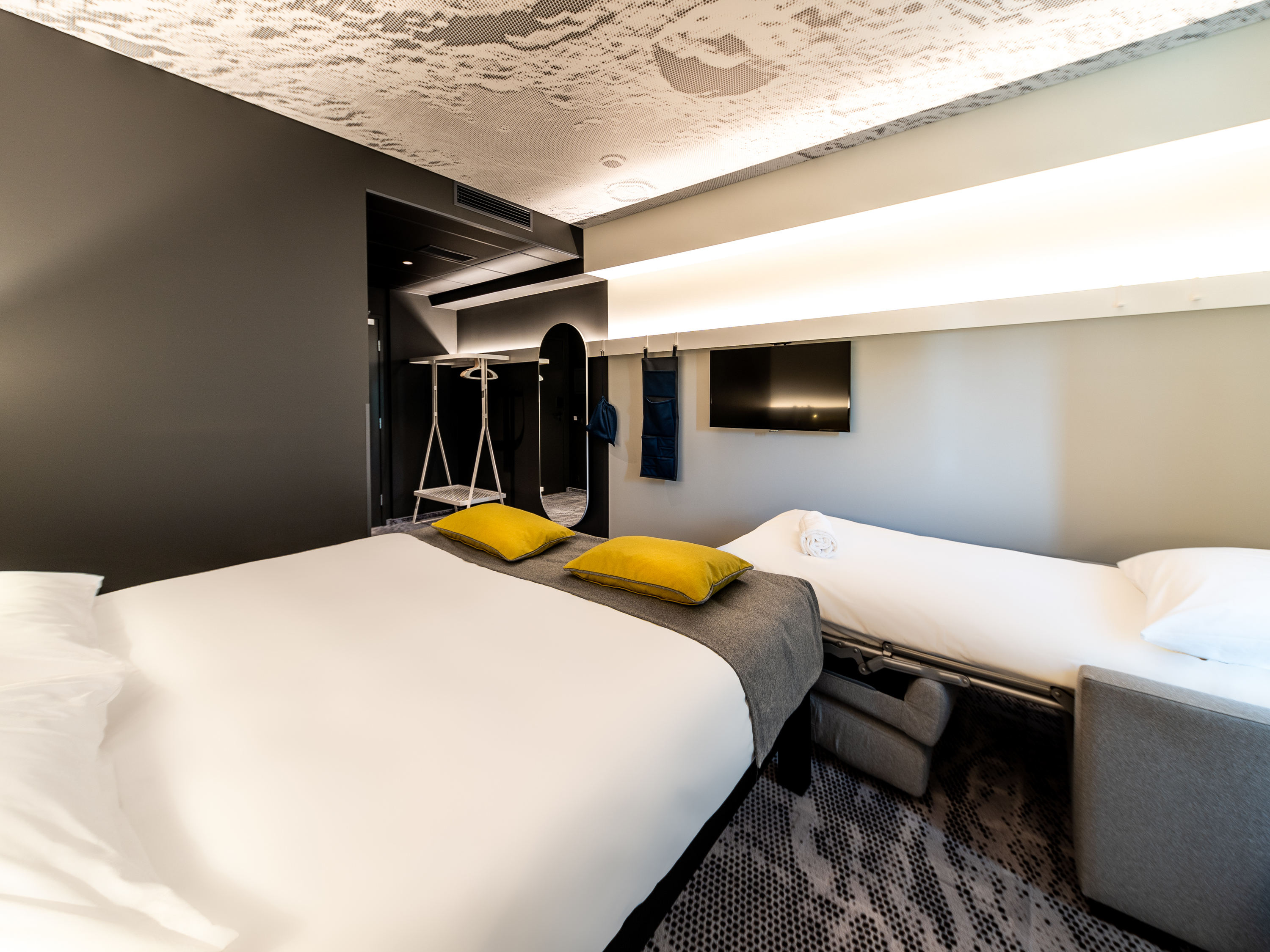 FAMILY, DOUBLE BED, WITH EXTRA BED