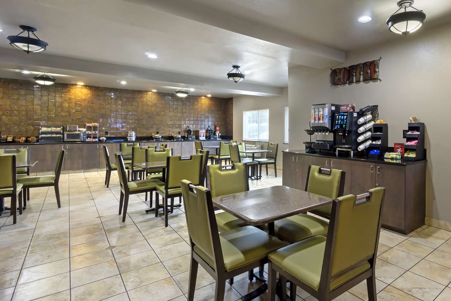 Best Western Plus Yakima Hotel 43/61