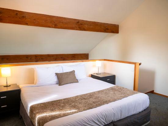 2 Bedrooms, Loft, Apartment