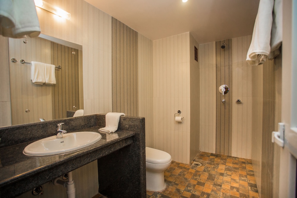 Pokhara Choice Inn 70/70