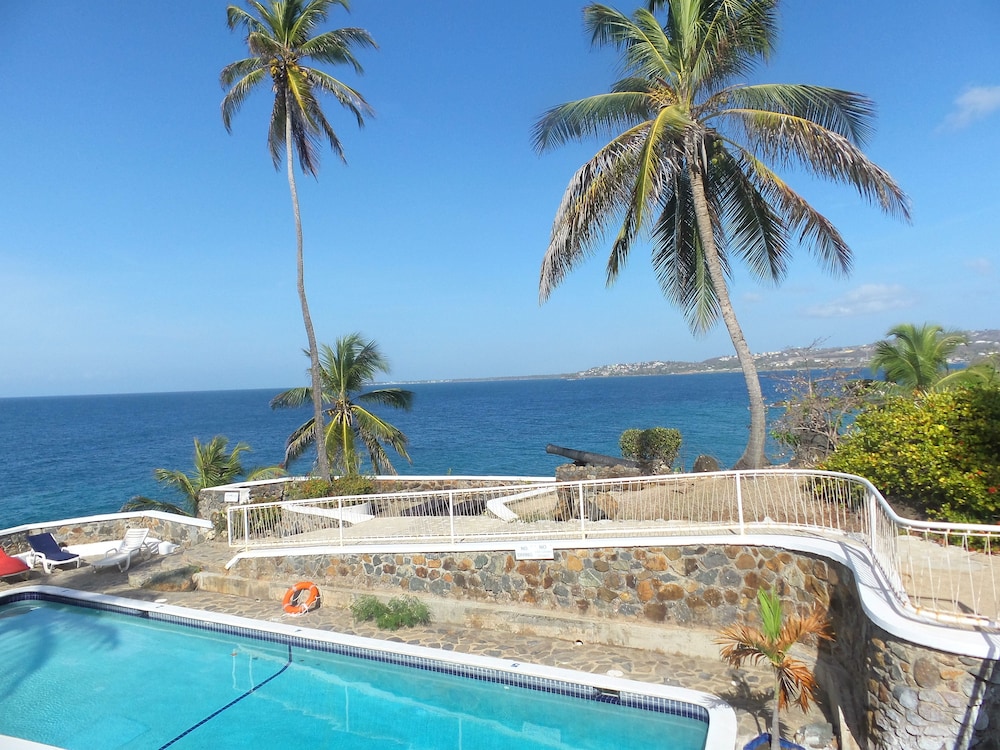 Blue Haven Hotel 6/58