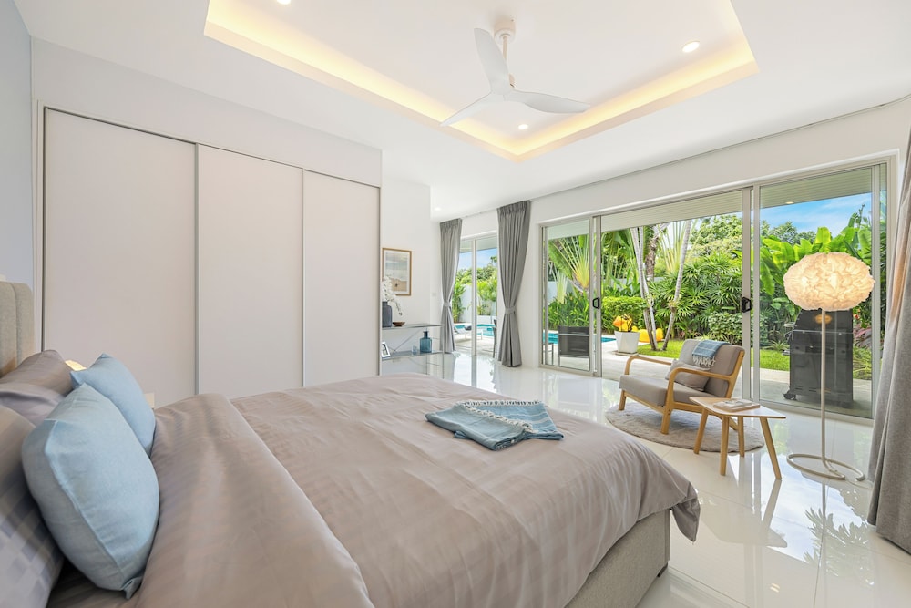Villa White Orchid 12/50