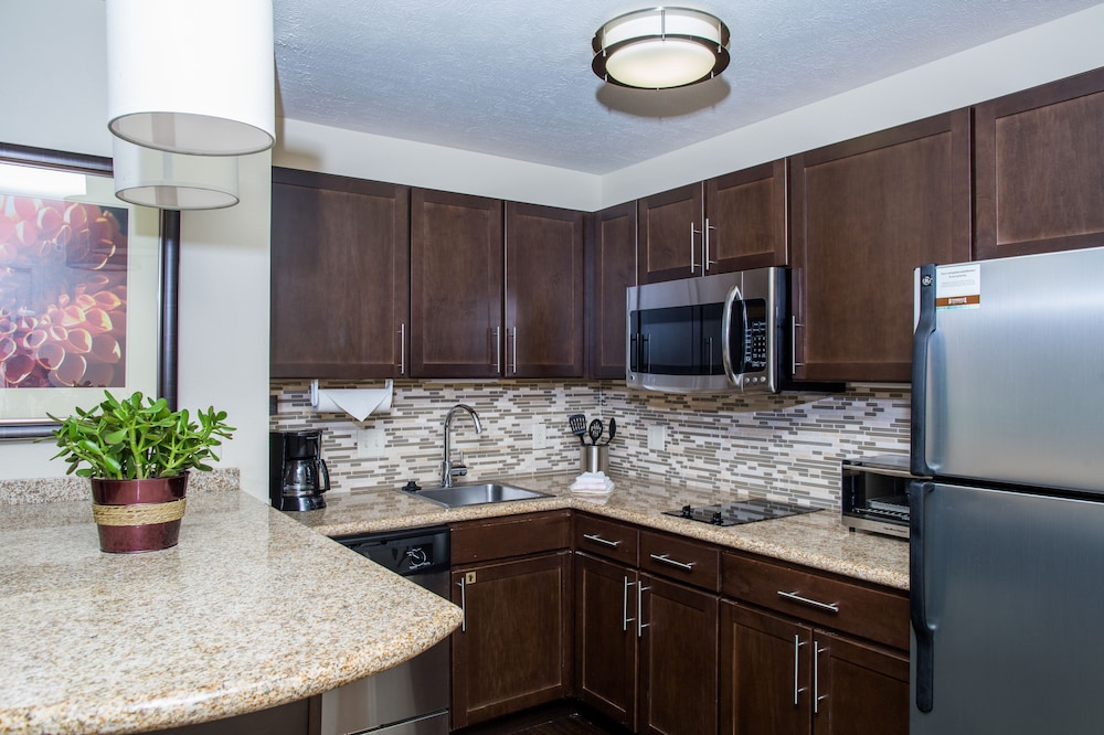 STAYBRIDGE SUITES LINCOLN NORTHEAST 39/59