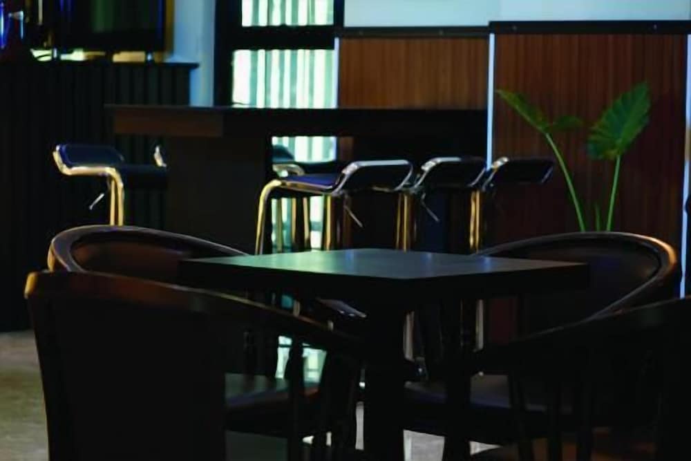 Afropolitan Hotel 30/36